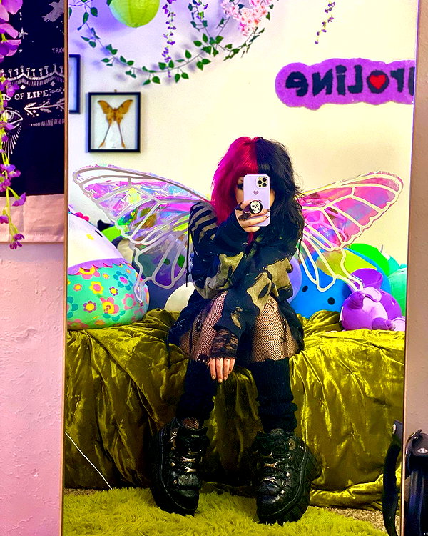 yeahimcaroline instagram image archive image