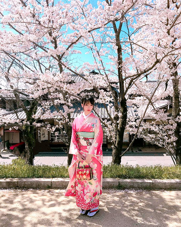 rakukoo instagram image archive image
