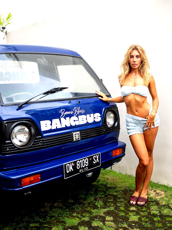 bonnieblue instagram image archive image
