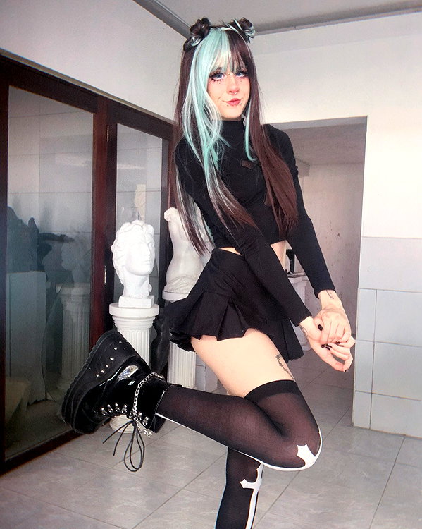 jadelaverne instagram image archive image