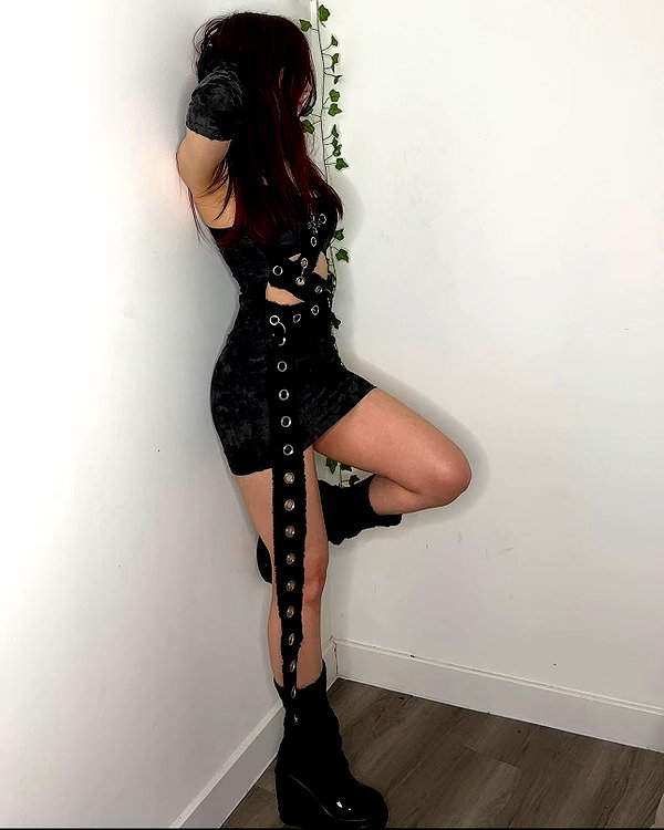_roniira instagram image archive image