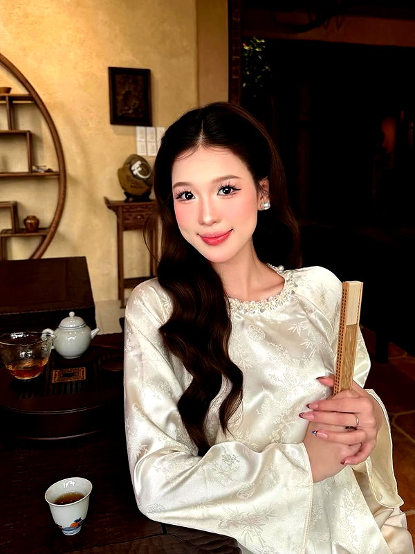 lyhythuedoxinh instagram image archive image