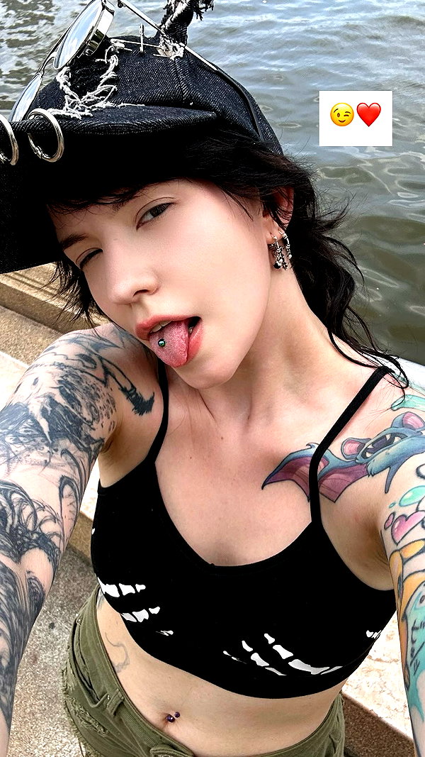 bakabakafuwa instagram image archive image