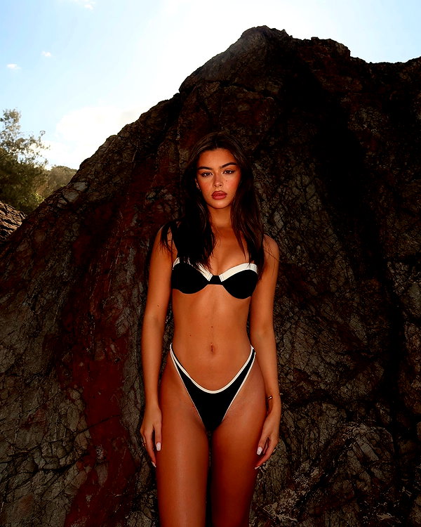 oliviaphillipps instagram image archive image
