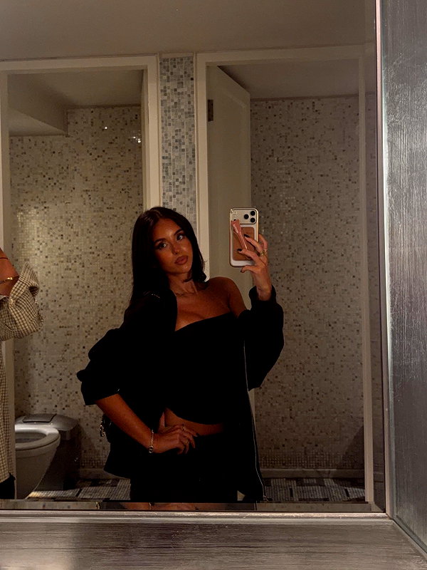 zoeliss instagram image archive image