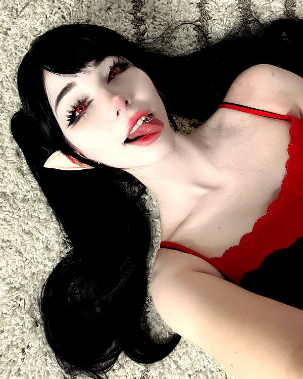 danielle.mercedie instagram image archive image