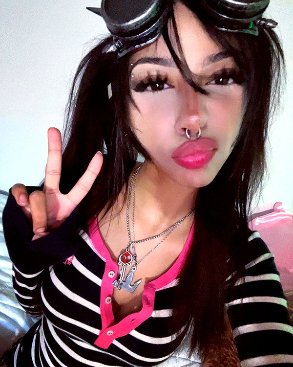 twodollie instagram image archive image