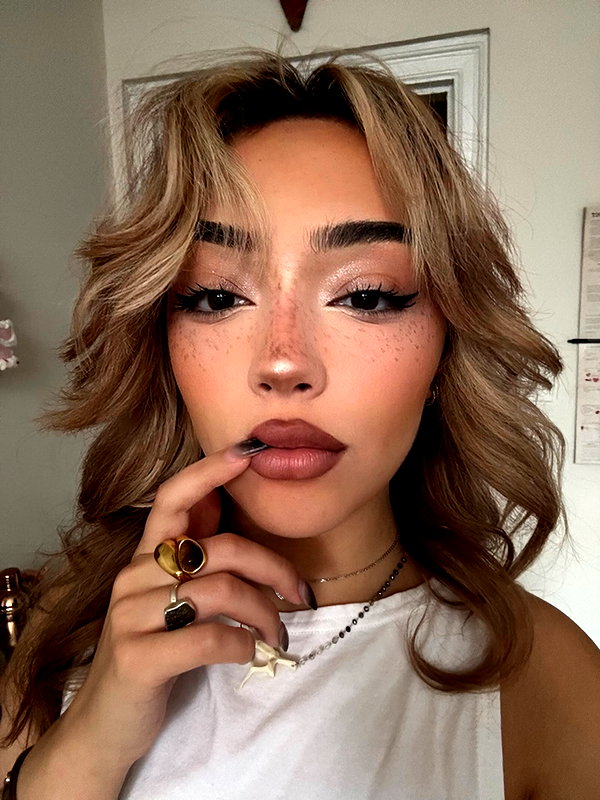 v.qx instagram image archive image