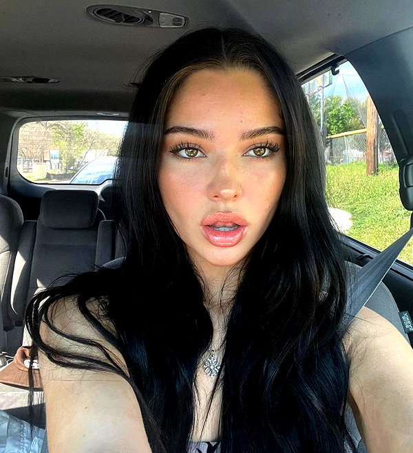 baddiesessence instagram image archive image