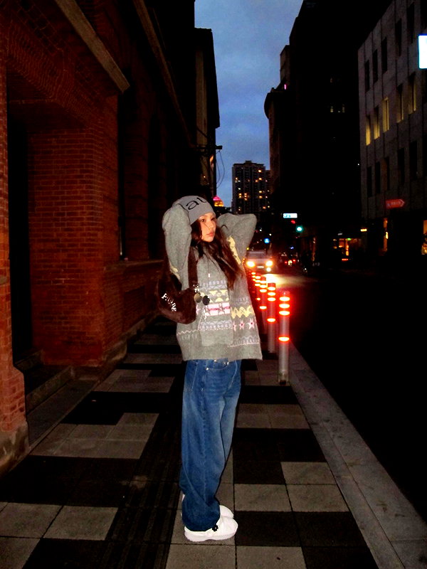 ll.lu1s instagram image archive image