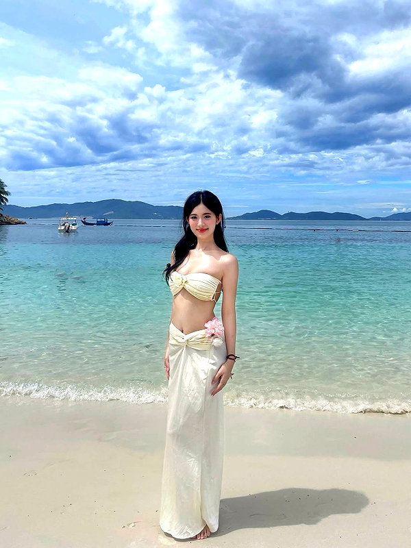 lyhythuedoxinh instagram image archive image