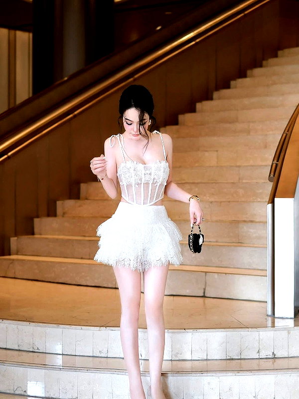 lyhythuedoxinh instagram image archive image