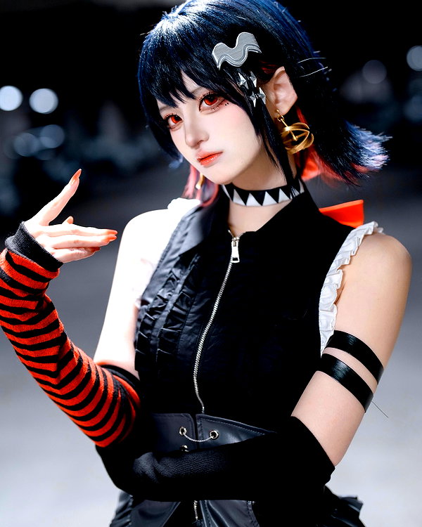 miee_cos instagram image archive image
