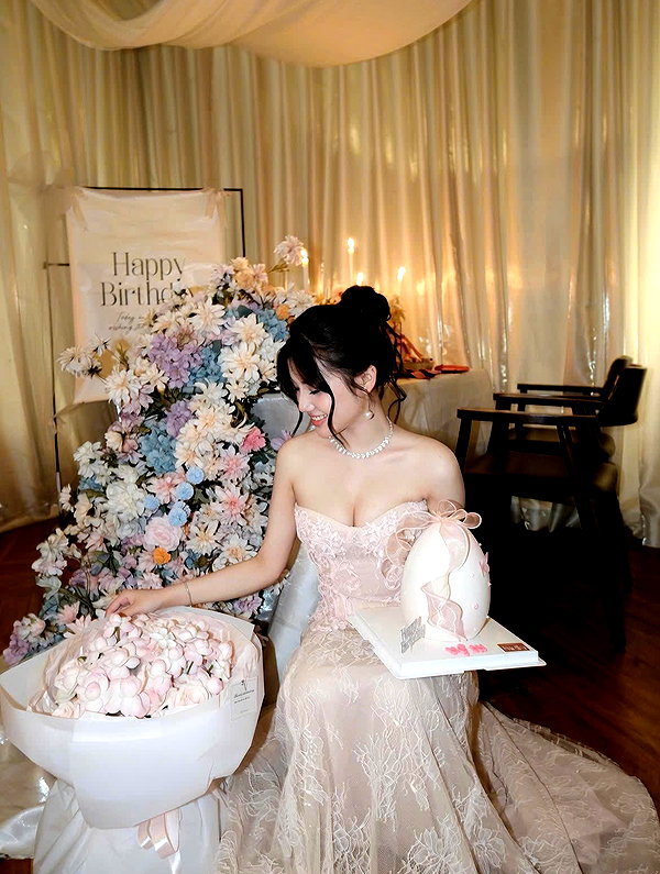 lyhythuedoxinh instagram image archive image