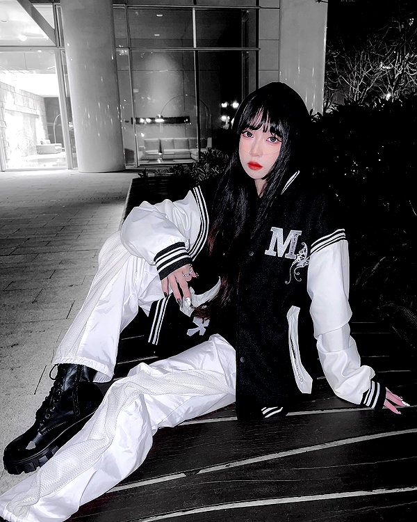 nixqq.425_ instagram image archive image