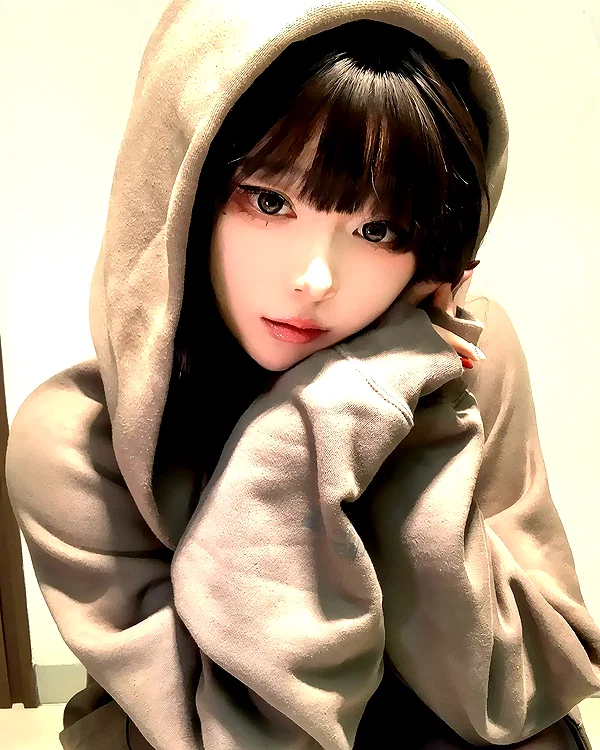 yingyinng_ instagram image archive image