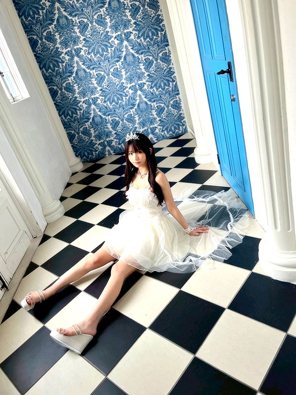 enakorin instagram image archive image