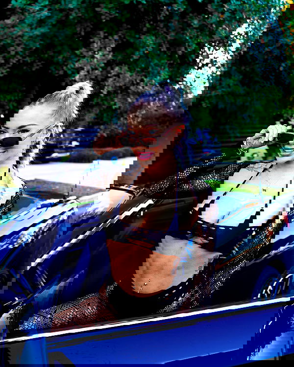 itshayleydavies itshayleydavies archive image