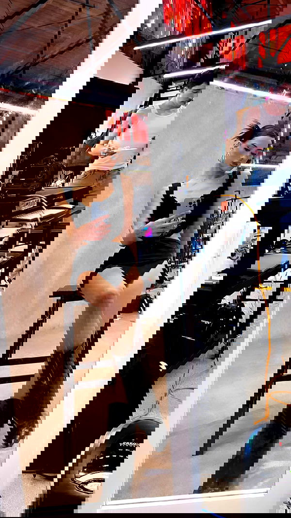 leonanaomii image ~ Altpins