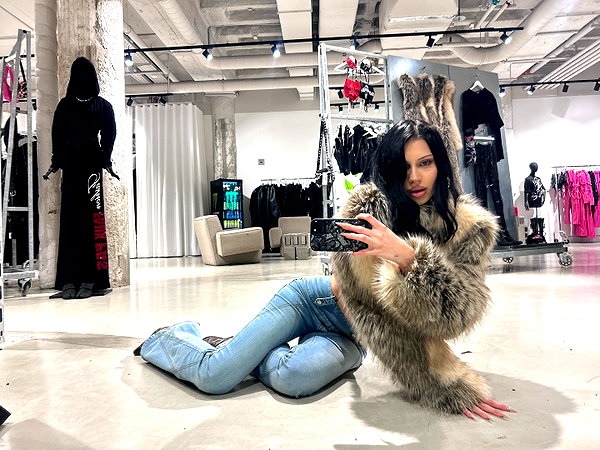 karolinaawasik instagram image archive image