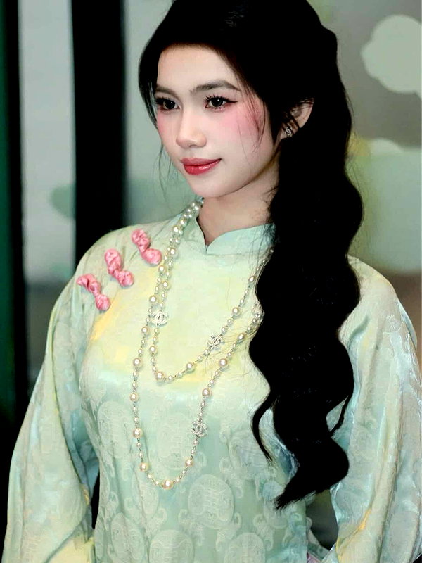 lyhythuedoxinh instagram image archive image
