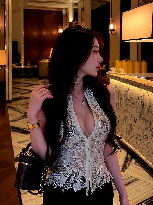 lyhythuedoxinh instagram image archive image