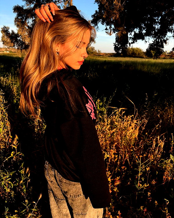 sonya00w instagram image archive image