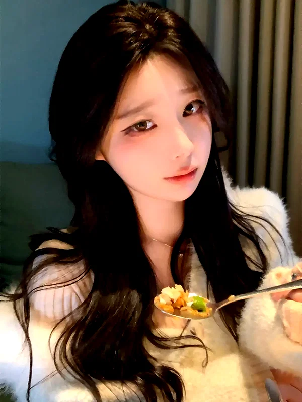 yingyinng_ instagram image archive image
