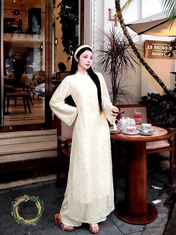 lyhythuedoxinh instagram image archive image