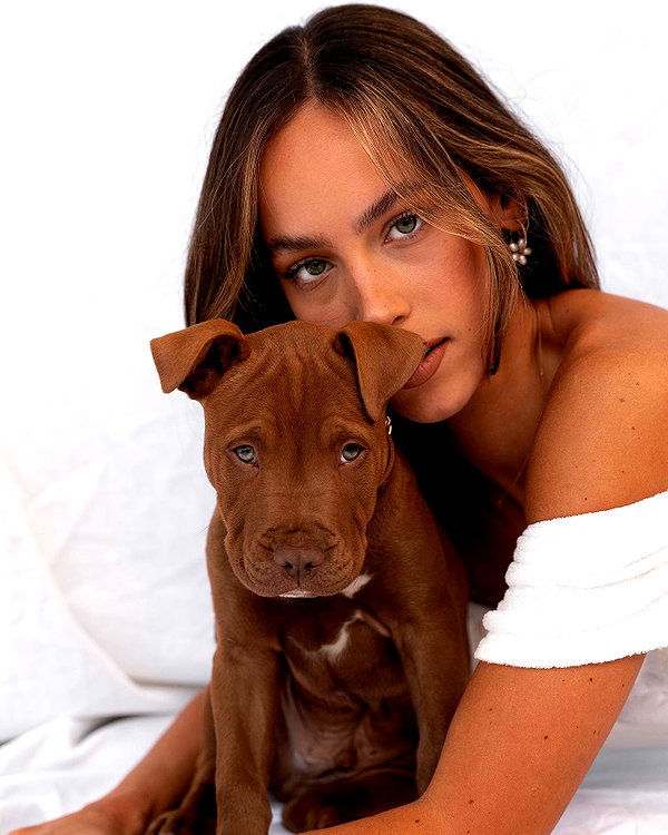 olivia.mathers instagram image archive image
