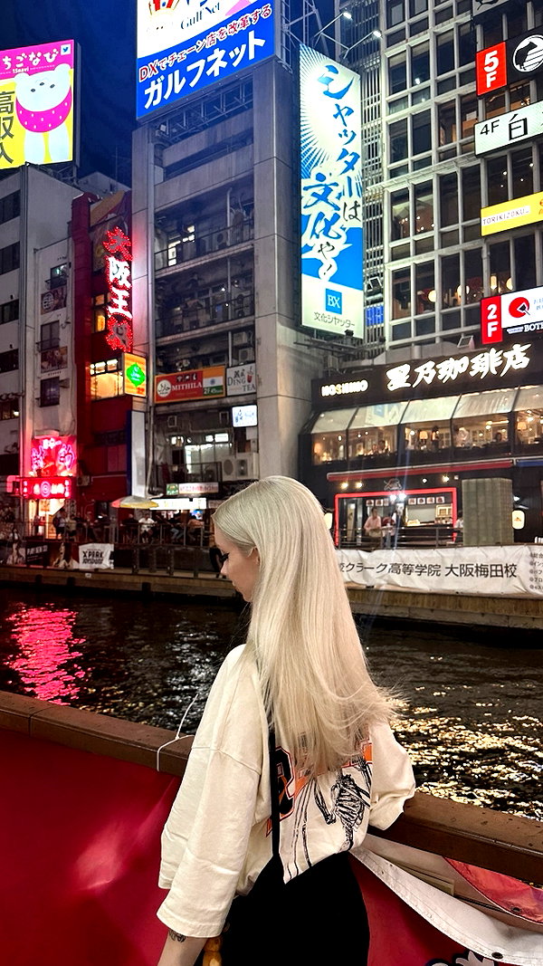 _lia.moon instagram image archive image