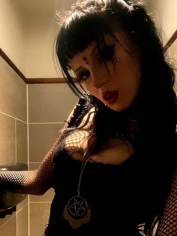 scarlett_ichor instagram image archive image