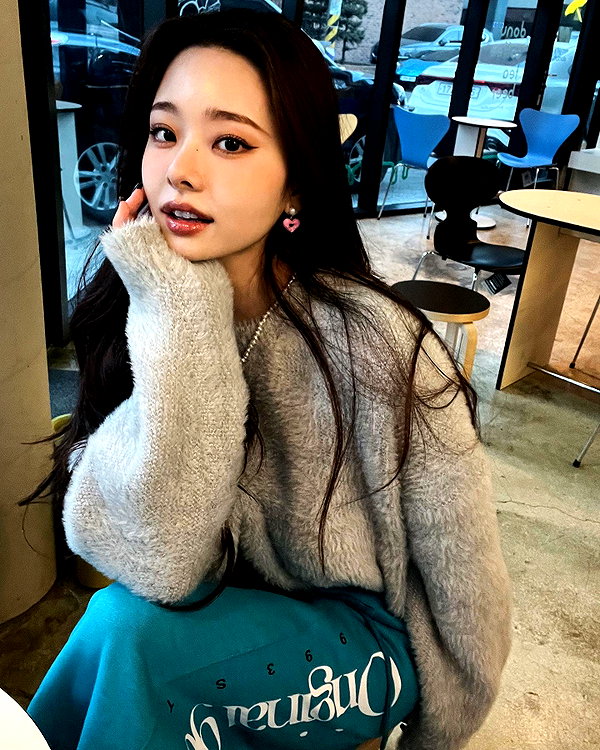 dear.zia instagram image archive image