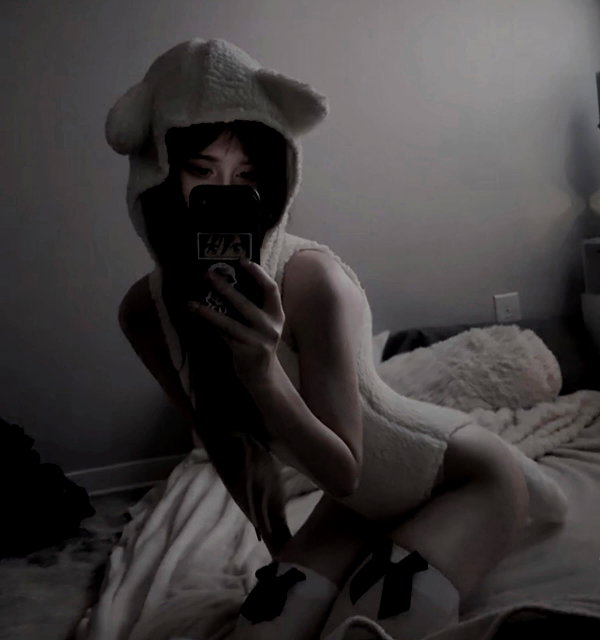 emeurie instagram image archive image