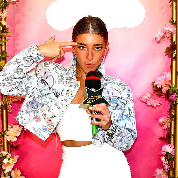 annezivi instagram image archive image