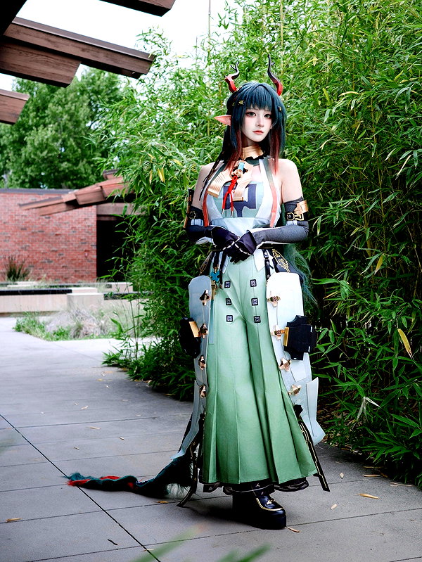 miee_cos instagram image archive image