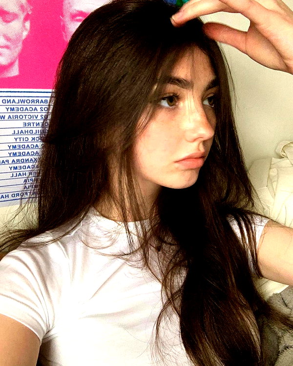 baddiesessence instagram image archive image