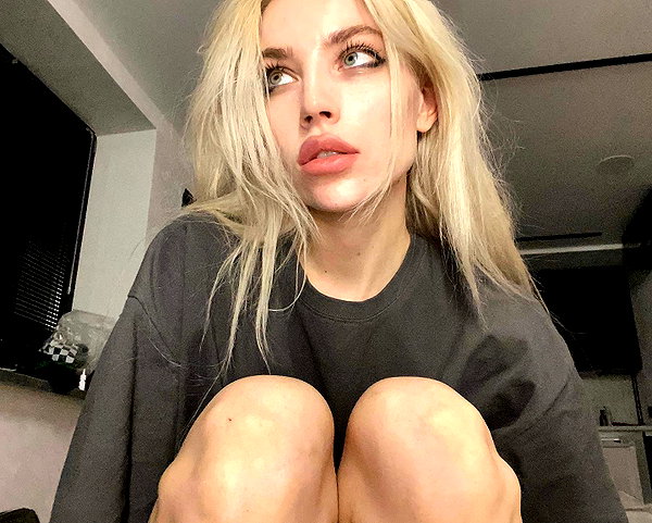 anya4everr instagram image archive image