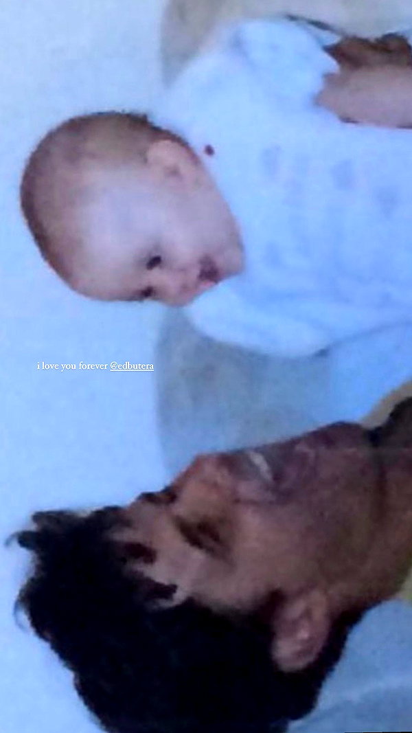 arianagrande instagram image archive image