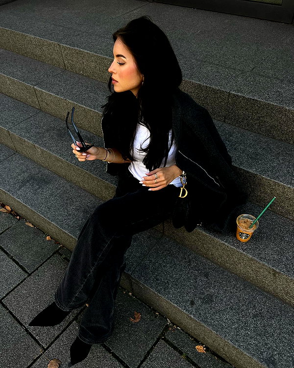 zoeliss instagram image archive image