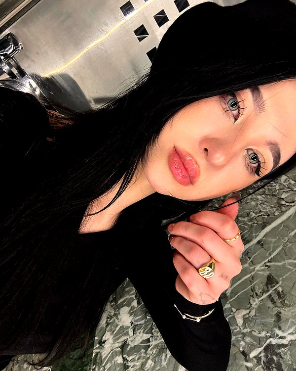 llofreaki instagram image archive image