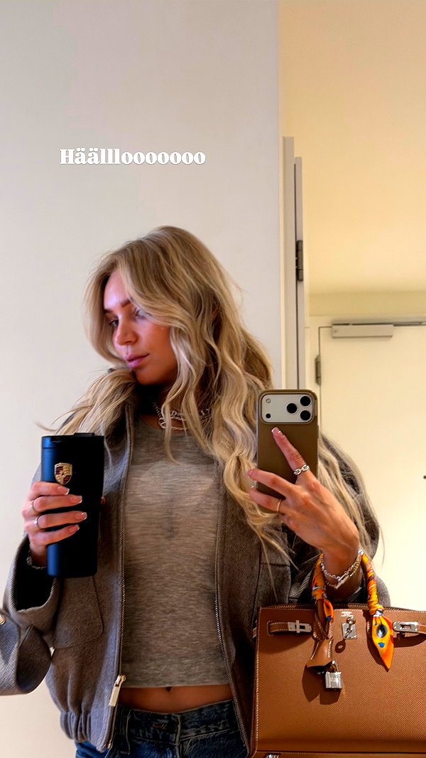 alexis.blond instagram image archive image