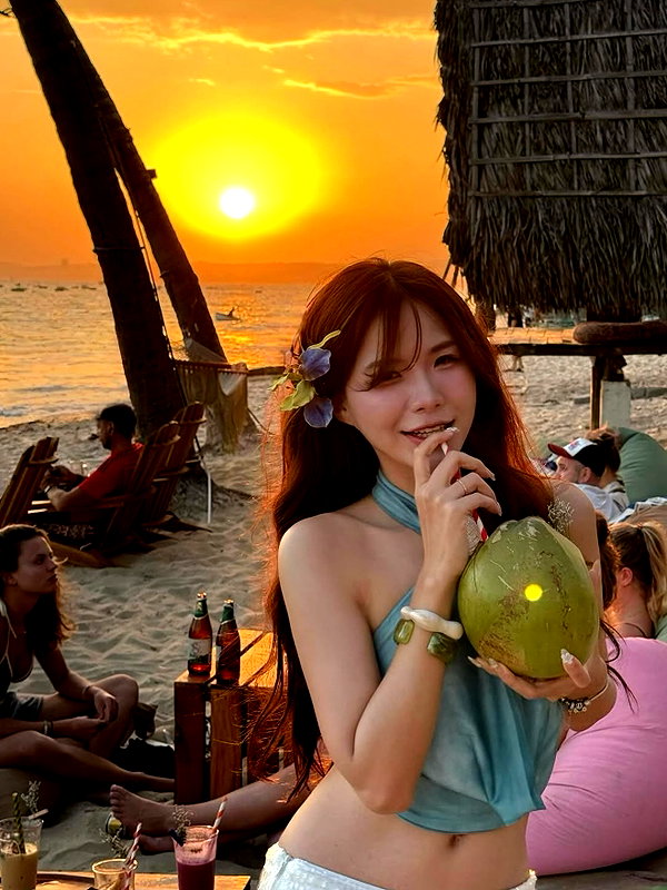 lyhythuedoxinh instagram image archive image
