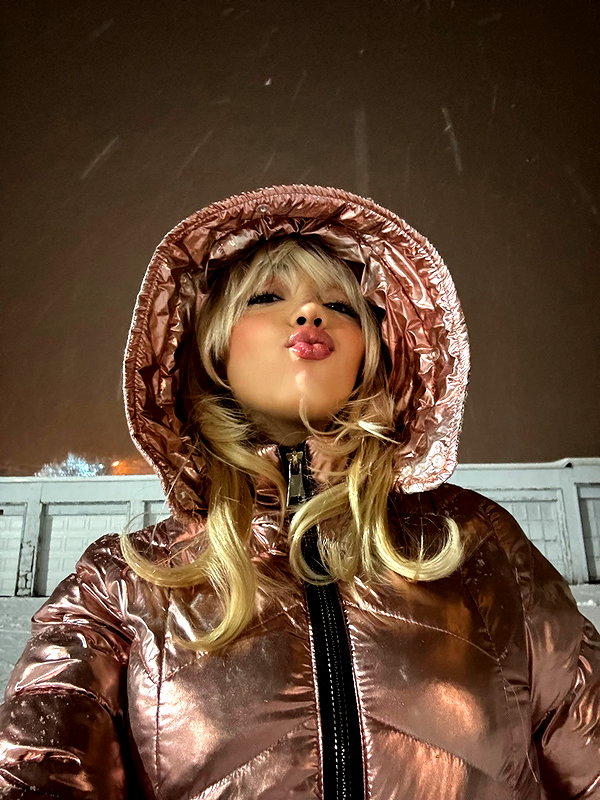 v.qx instagram image archive image