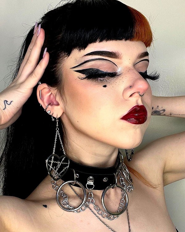 yeahimcaroline instagram image archive image
