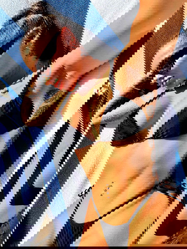 itshayleydavies itshayleydavies archive image