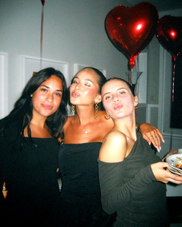 zoeliss instagram image archive image