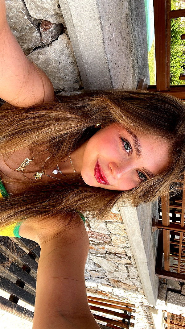 mishel_d_ instagram image archive image