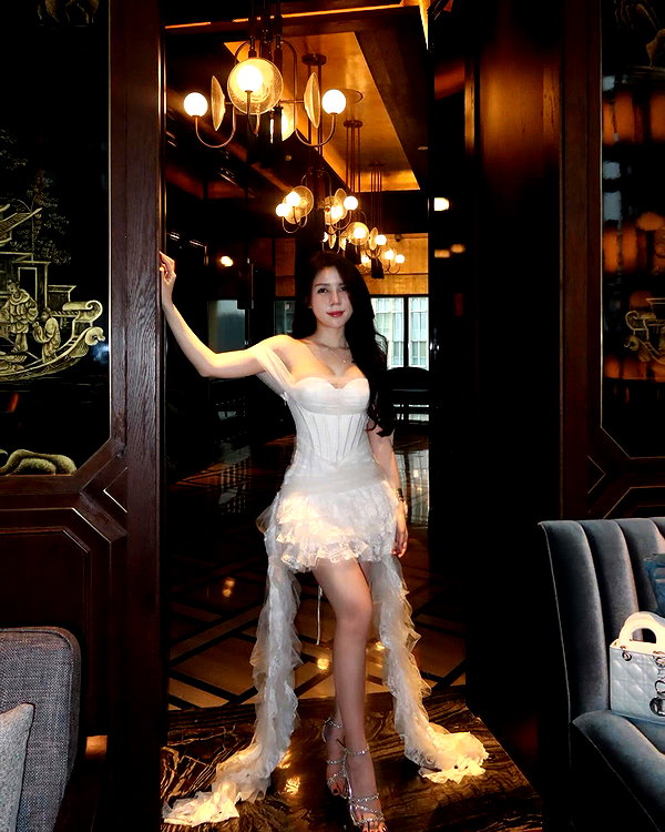 lyhythuedoxinh instagram image archive image