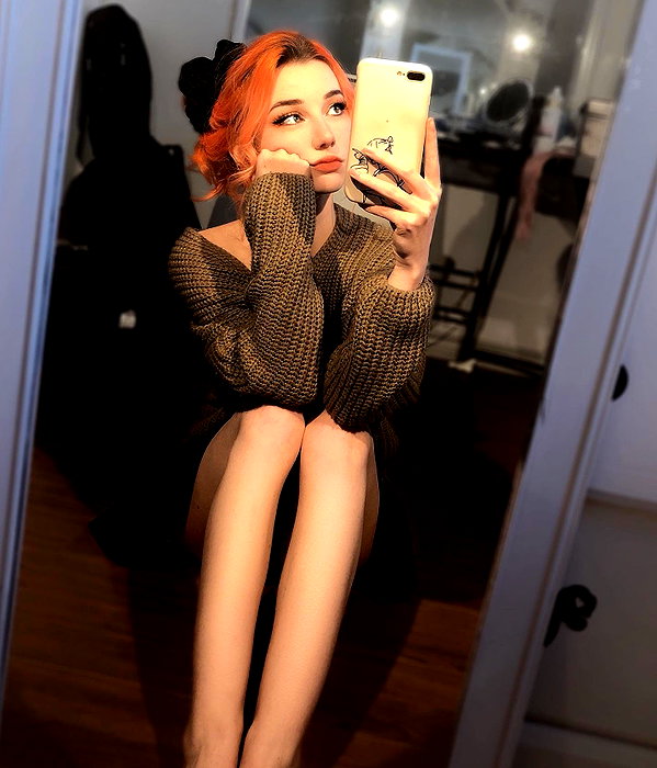 danielle.mercedie instagram image archive image